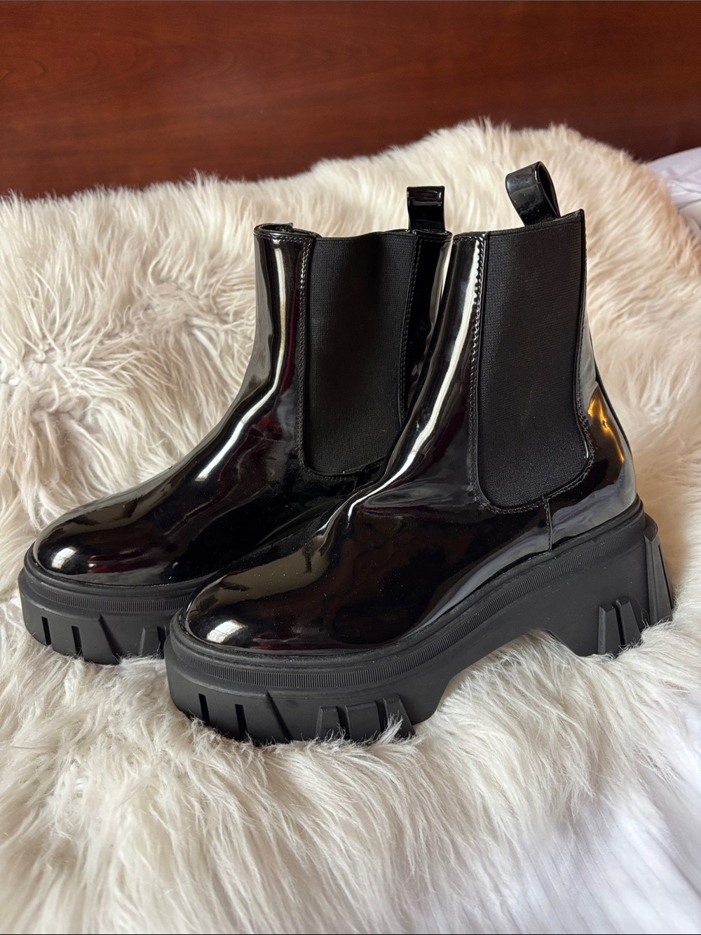 Chinese Laundry Black Patent Platform Chelsea Booties